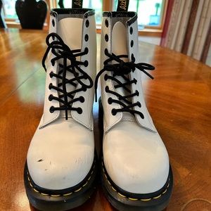 Dr. Martens Women’s White Ankle Boots 39 (8.5)